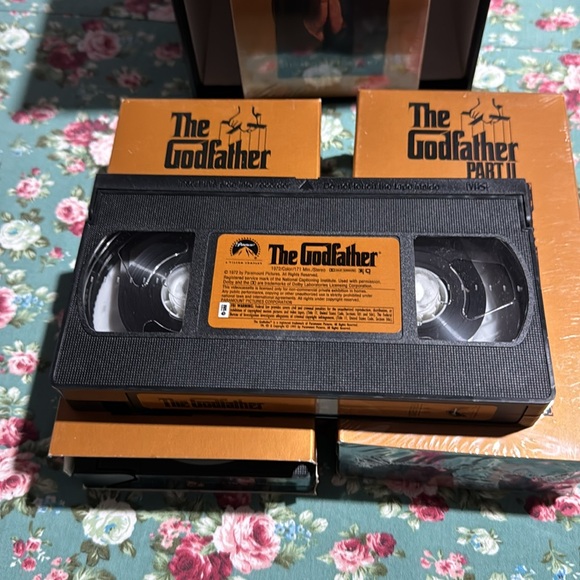 The Godfather movie collection on VHS 📼 3 tapes, two unopened. Like new 💫 🍿!! - Picture 5 of 6